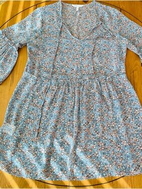BCBGeneration Sky Blue Floral Print with Peach Blooms Maxi Mini Dress